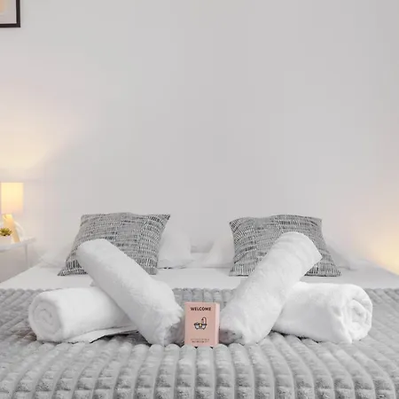 شقة Cosy & In